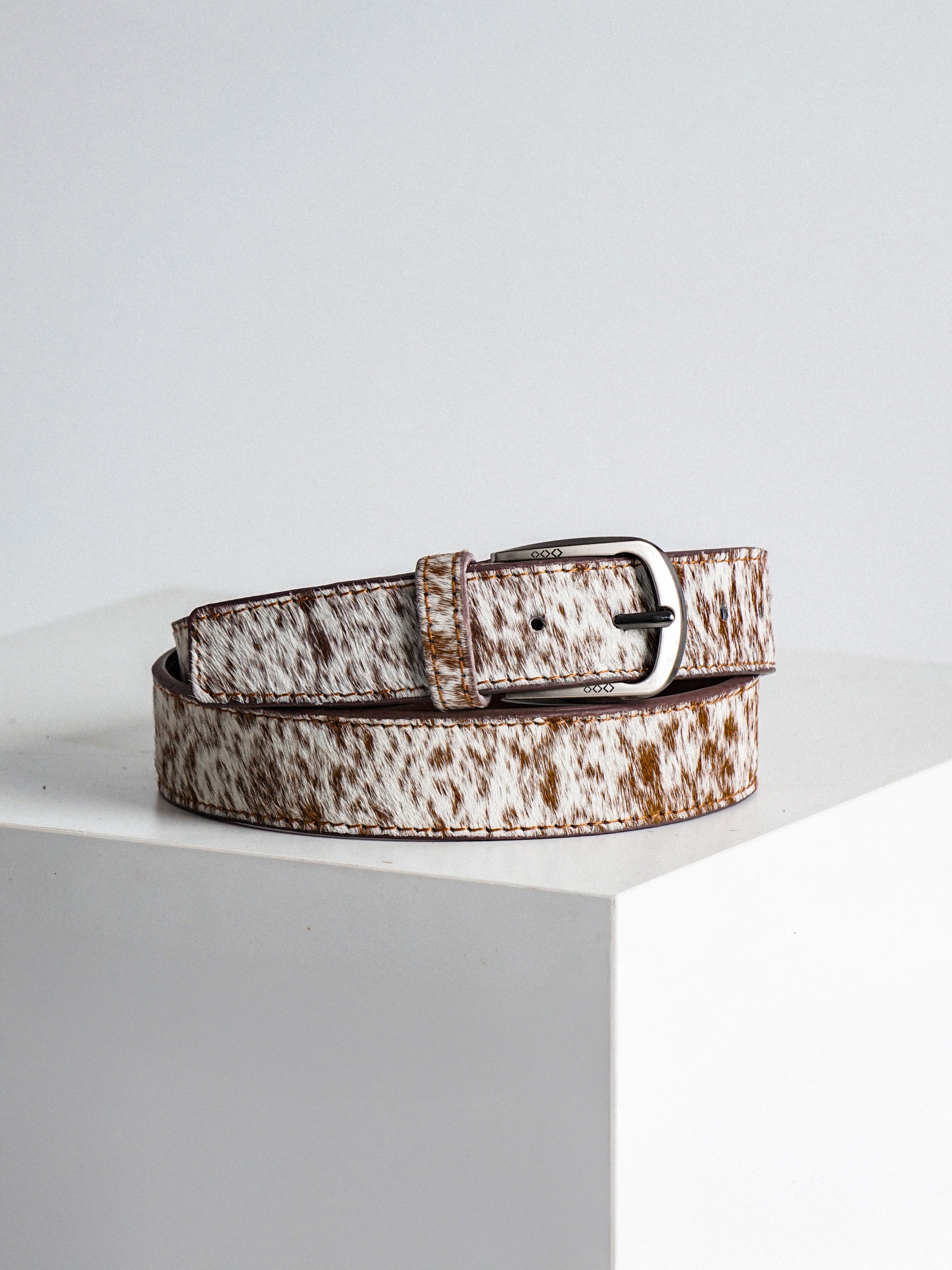 WRANGLER BELT - BROWN/WHITE COWHIDE