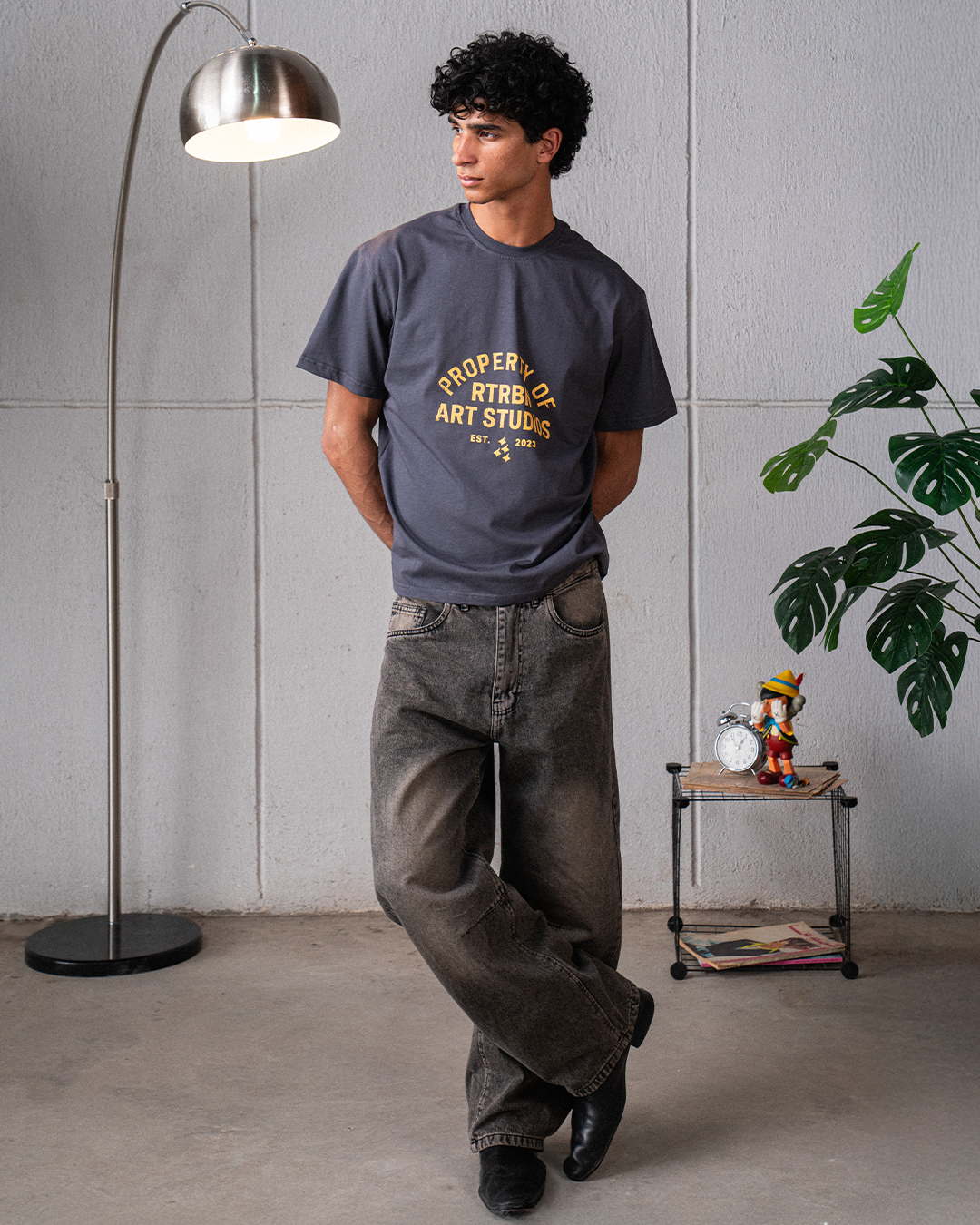 PROPERTY T-SHIRT - GREY
