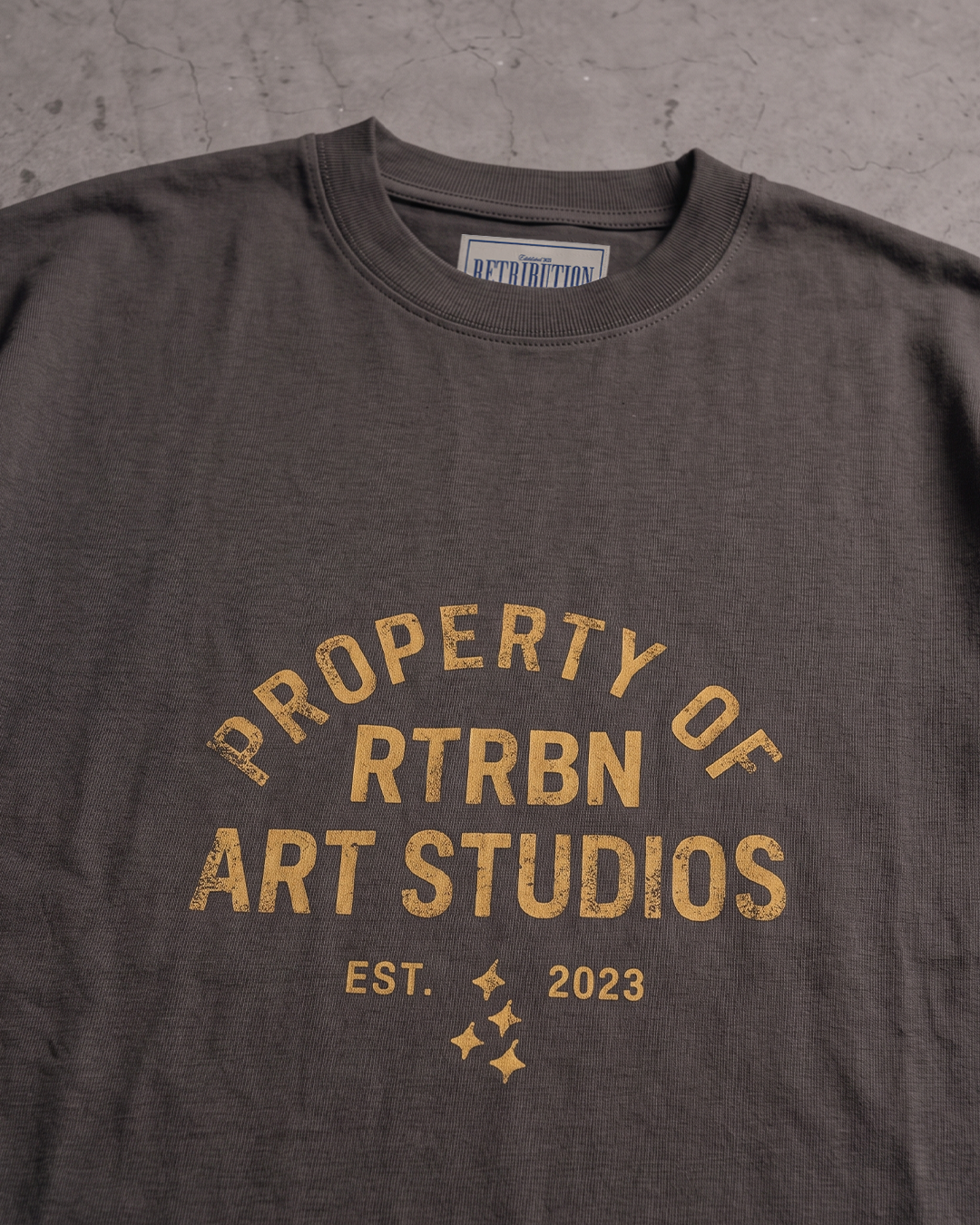PROPERTY T-SHIRT - GREY